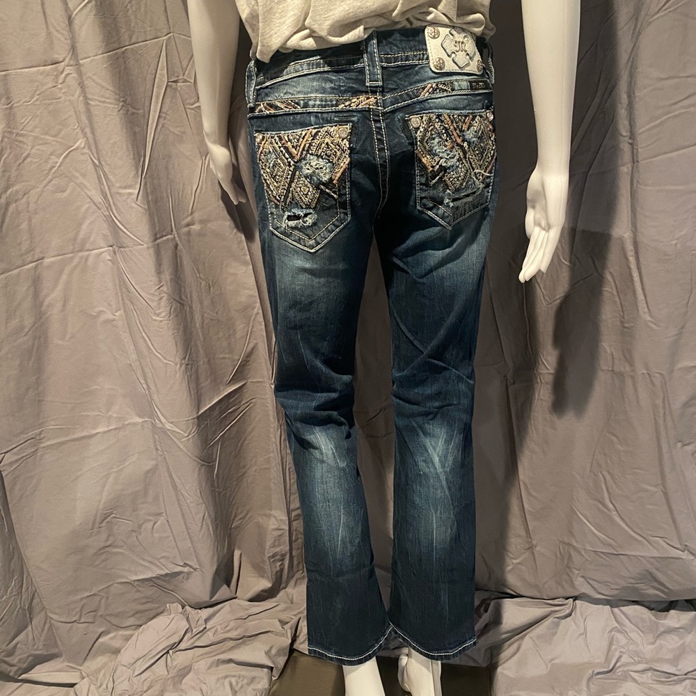 Miss Me Embellished Mid-rise easy crop Jeans Size 28